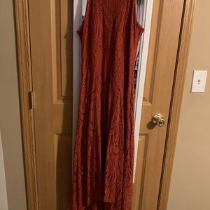 Burnt orange, lace, beautiful dress!🍊🧡